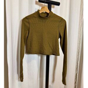 Aerie Long Sleeved Cropped Turtleneck Athletic Shirt - M